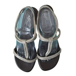 Donald Pliner size 9.5‎ sling back thong kitten heel sparkling sandals
